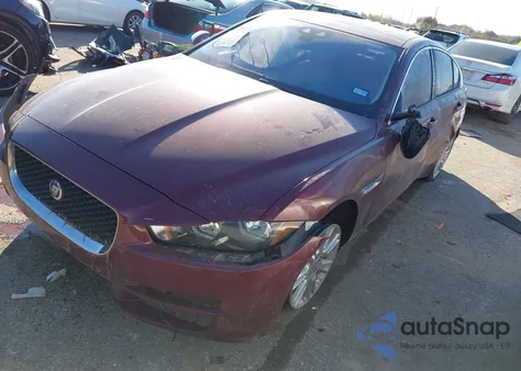 2017 Jaguar Xe 25T Premium z USA, uszkodzony, nr VIN SAJAD4BGXHA964445